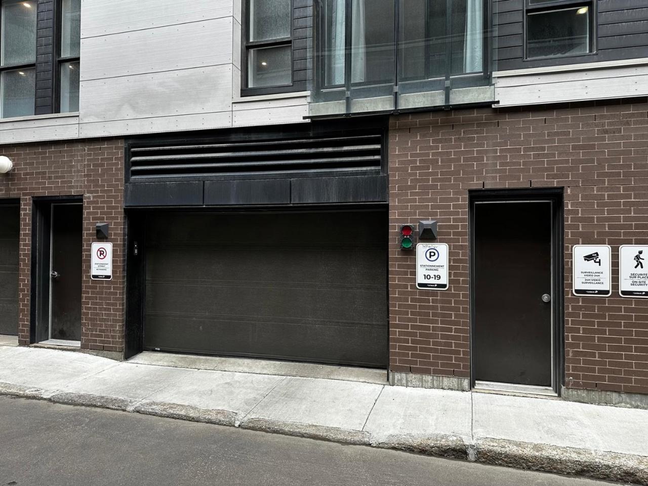 Initial / Cinema +Parking / Centre-Ville De Quebec Luaran gambar